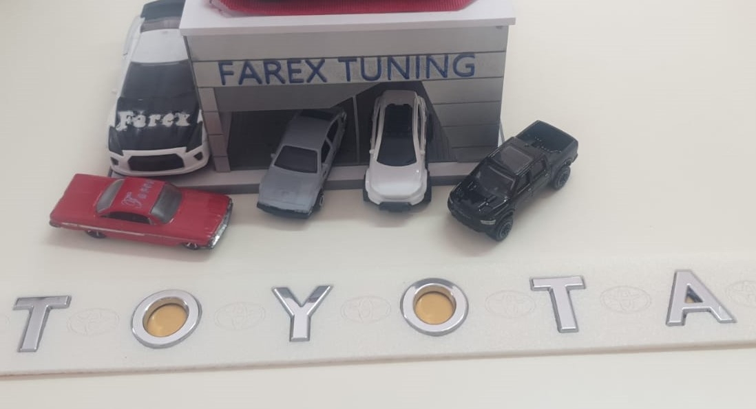 Toyota Boşluklu Büyük Boy Krom Bagaj Yazısı